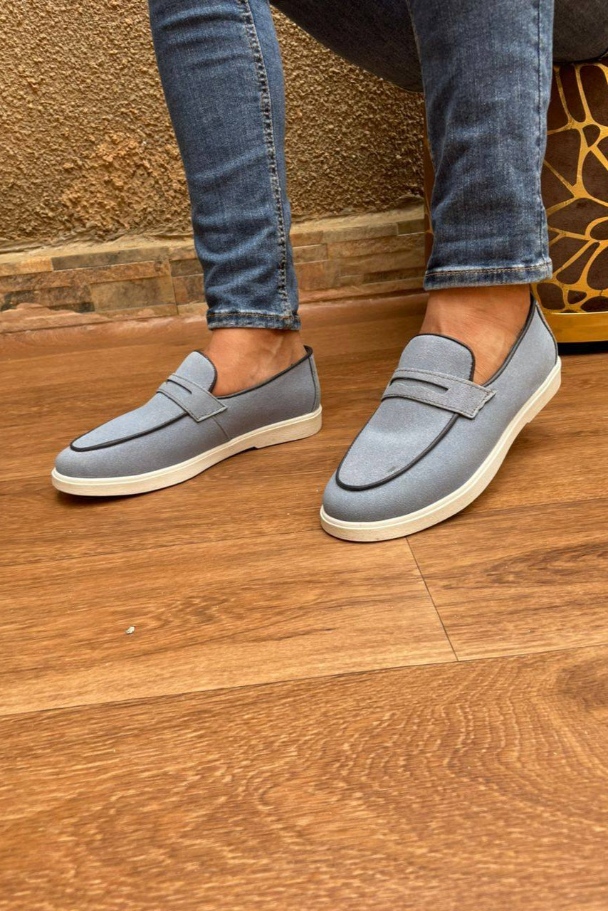 Mocassin bleu ciel moderne chic_décontracté : (Old Money)