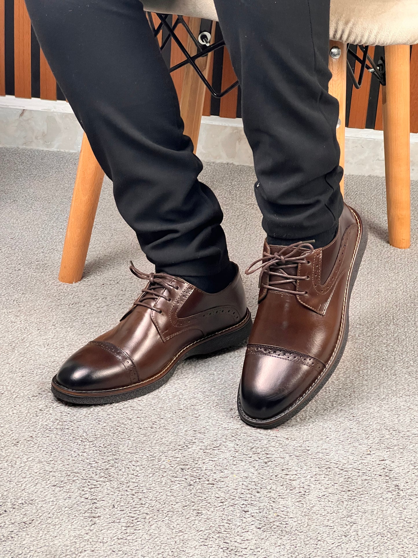 Chaussure en cuir véritable – L’élégance au service du confort